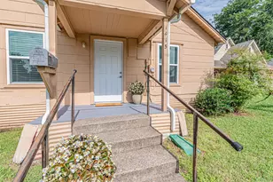 1415 N College St, McKinney, TX 75069 - Photo 3