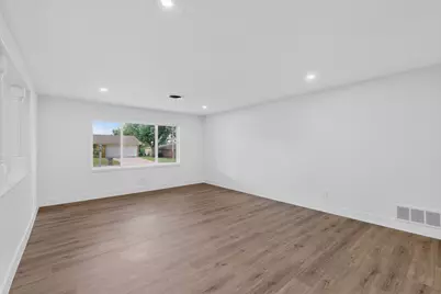 216 Bellvue Drive, Fort Worth, TX 76134 - Photo 5