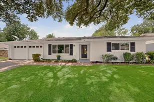216 Bellvue Dr, Fort Worth, TX 76134 - Photo 1