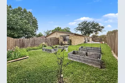 2910 Sweet Gum Street, Garland, TX 75044 - Photo 25