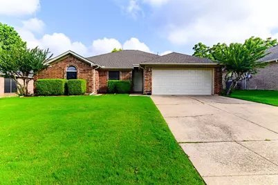 633 Manchester Drive, Mansfield, TX 76063 - Photo 1