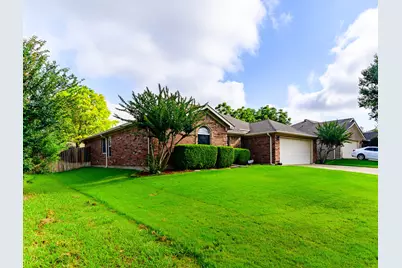633 Manchester Drive, Mansfield, TX 76063 - Photo 3