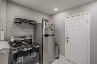 4506 Roberts Avenue, Dallas, TX 75215 - Photo 5