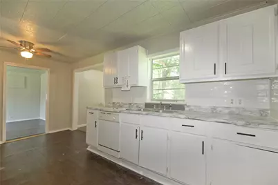 901 N Howeth, Gainesville, TX 76240 - Photo 11
