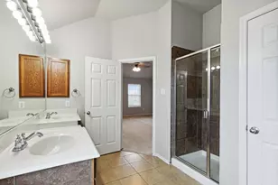 10813 Middleglenn Rd, Fort Worth, TX 76052 - Photo 11