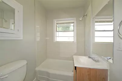 901 N Howeth, Gainesville, TX 76240 - Photo 11