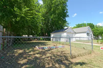 901 N Howeth, Gainesville, TX 76240 - Photo 5