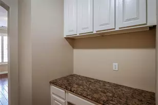 9130 Bottlebrush Ln, Irving, TX 75063 - Photo 9