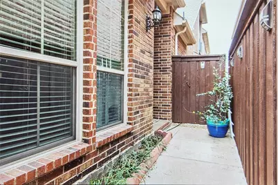 2470 Sunderland Lane, Lewisville, TX 75067 - Photo 3