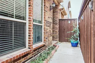 2470 Sunderland Ln, Lewisville, TX 75067 - Photo 3