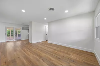 716 Pine Street, Hurst, TX 76053 - Photo 15