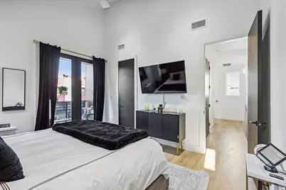 2912 Hawthorne Avenue #101, Dallas, TX 75219 - Photo 11