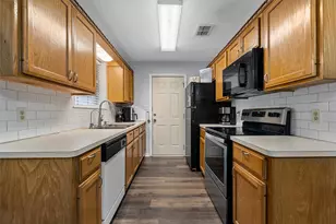 1307 Luanne, Bellmead, TX 76705 - Photo 7