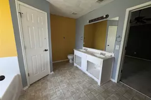 517 Birch St, Crowley, TX 76036 - Photo 37