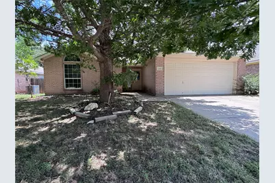 517 Birch Street, Crowley, TX 76036 - Photo 3