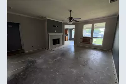 517 Birch Street, Crowley, TX 76036 - Photo 9