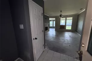 517 Birch St, Crowley, TX 76036 - Photo 7