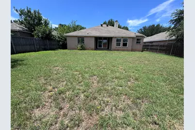517 Birch Street, Crowley, TX 76036 - Photo 5