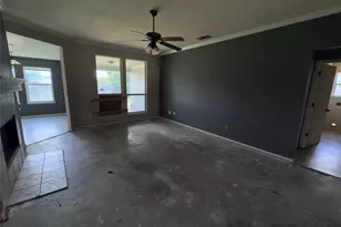 517 Birch St, Crowley, TX 76036 - Photo 13