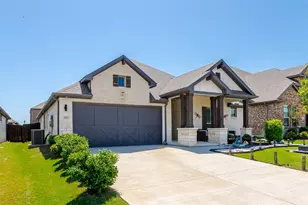 621 Hazeltine Rd, Red Oak, TX 75154 - Photo 1