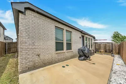 2124 Bailey Street, Carrollton, TX 75010 - Photo 23