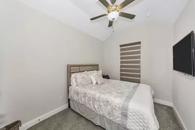 2124 Bailey Street, Carrollton, TX 75010 - Photo 19
