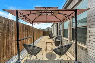 2124 Bailey St, Carrollton, TX 75010 - Photo 25