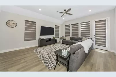 2124 Bailey Street, Carrollton, TX 75010 - Photo 13