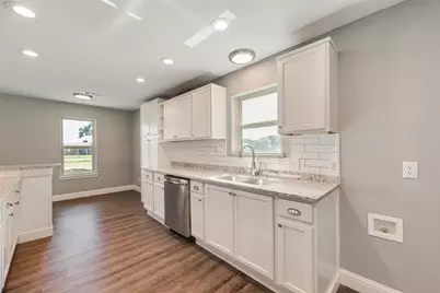 302 County Road 3320, Greenville, TX 75402 - Photo 17