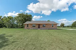 302 Co Rd 3320, Greenville, TX 75402 - Photo 7