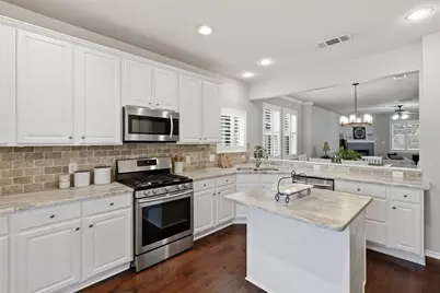 807 Huebner Way, Burleson, TX 76028 - Photo 15