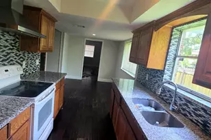 1018 Rockledge Dr, Garland, TX 75043 - Photo 3