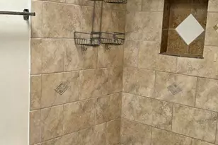 1018 Rockledge Dr, Garland, TX 75043 - Photo 9