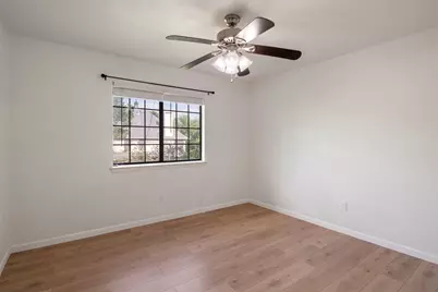 2303 Fall River Drive, Arlington, TX 76006 - Photo 11