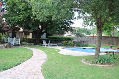 3010 Saint Lo, Irving, TX 75060 - Photo 11