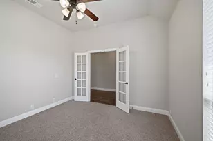 515 Lakeview Dr, Alvarado, TX 76009 - Photo 9
