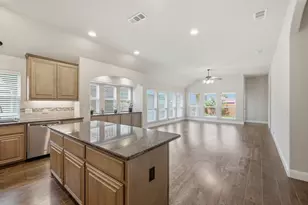 515 Lakeview Dr, Alvarado, TX 76009 - Photo 11