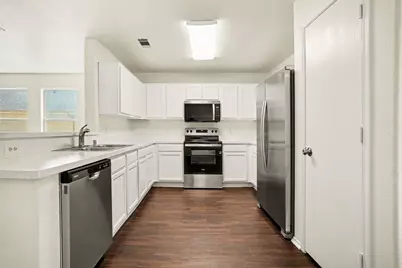 1966 Courtside Drive, Dallas, TX 75051 - Photo 9