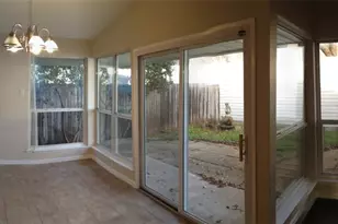 3505 Hanover Ln, Irving, TX 75062 - Photo 11