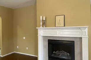 209 Moonlight Dr, Euless, TX 76039 - Photo 9