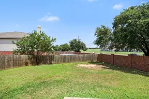 14847 Canyon Ridge Dr, Balch Springs, TX 75180 - Photo 29