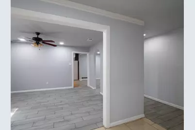 605 Blue Lake Drive, Fort Worth, TX 76103 - Photo 17