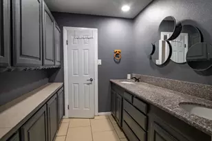 605 Blue Lake Dr, Fort Worth, TX 76103 - Photo 27