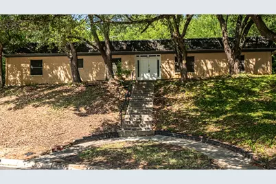 605 Blue Lake Drive, Fort Worth, TX 76103 - Photo 3