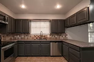 605 Blue Lake Dr, Fort Worth, TX 76103 - Photo 21