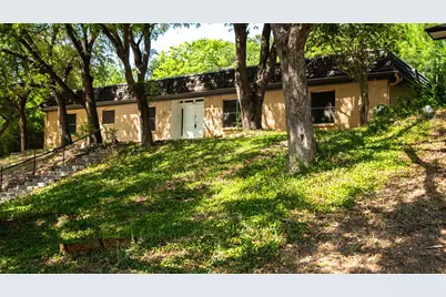 605 Blue Lake Drive, Fort Worth, TX 76103 - Photo 3