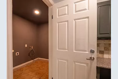605 Blue Lake Drive, Fort Worth, TX 76103 - Photo 33