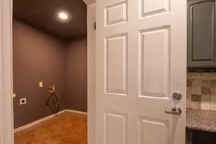 605 Blue Lake Dr, Fort Worth, TX 76103 - Photo 33