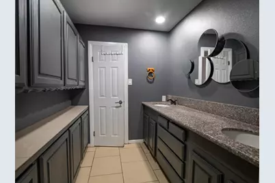 605 Blue Lake Drive, Fort Worth, TX 76103 - Photo 27