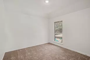1125 Highland Station Dr, Saginaw, TX 76131 - Photo 13